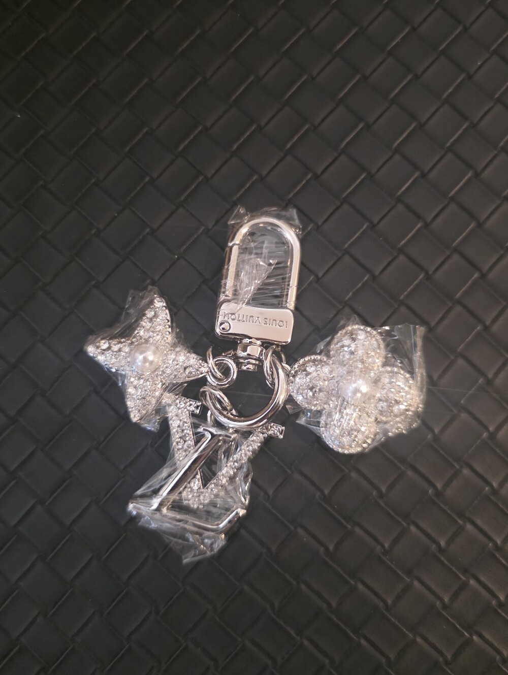 Silver Crystal Flower KeyCharm